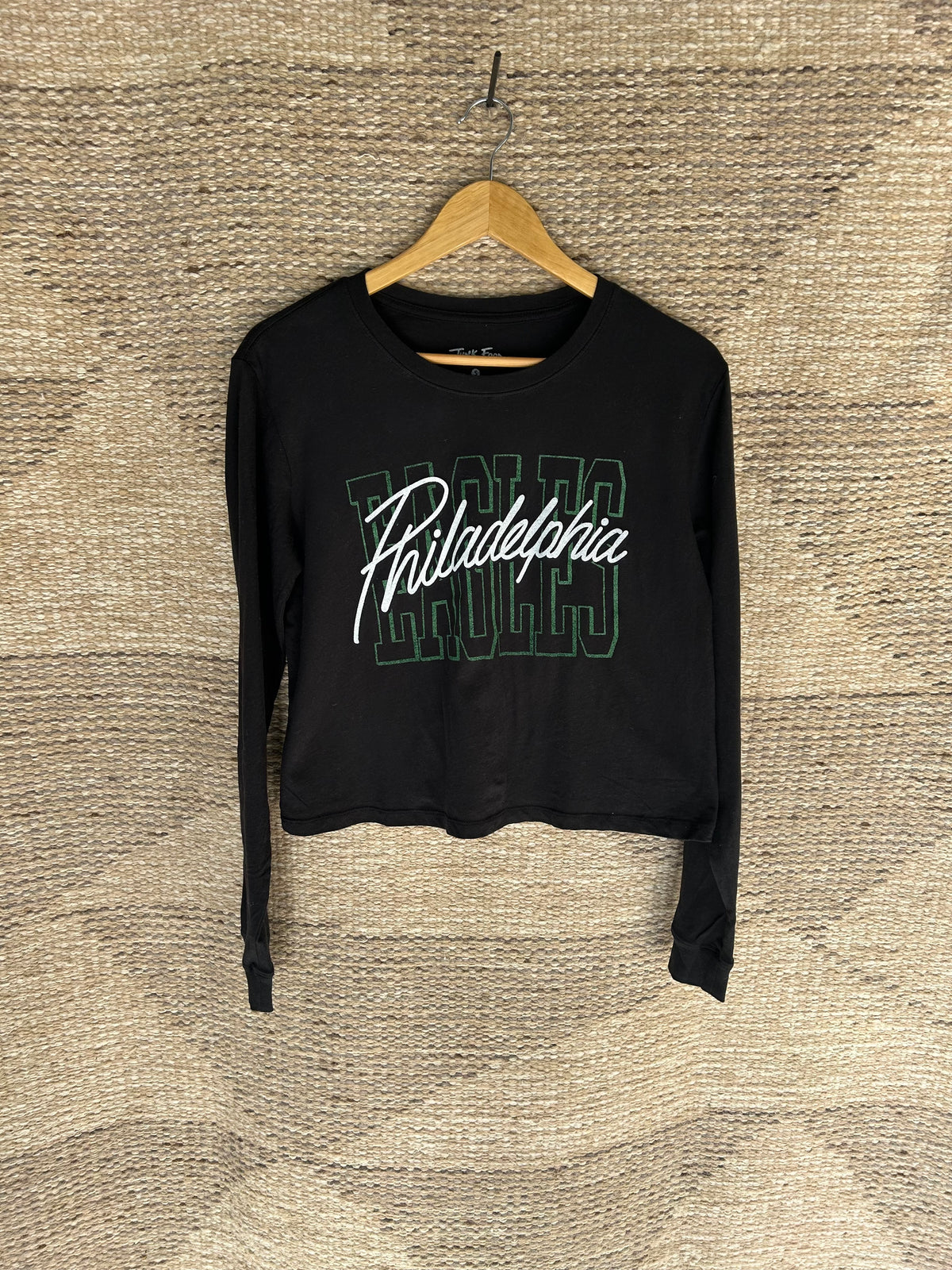 Philadelphia Eagles Cropped Long Sleeve Tee